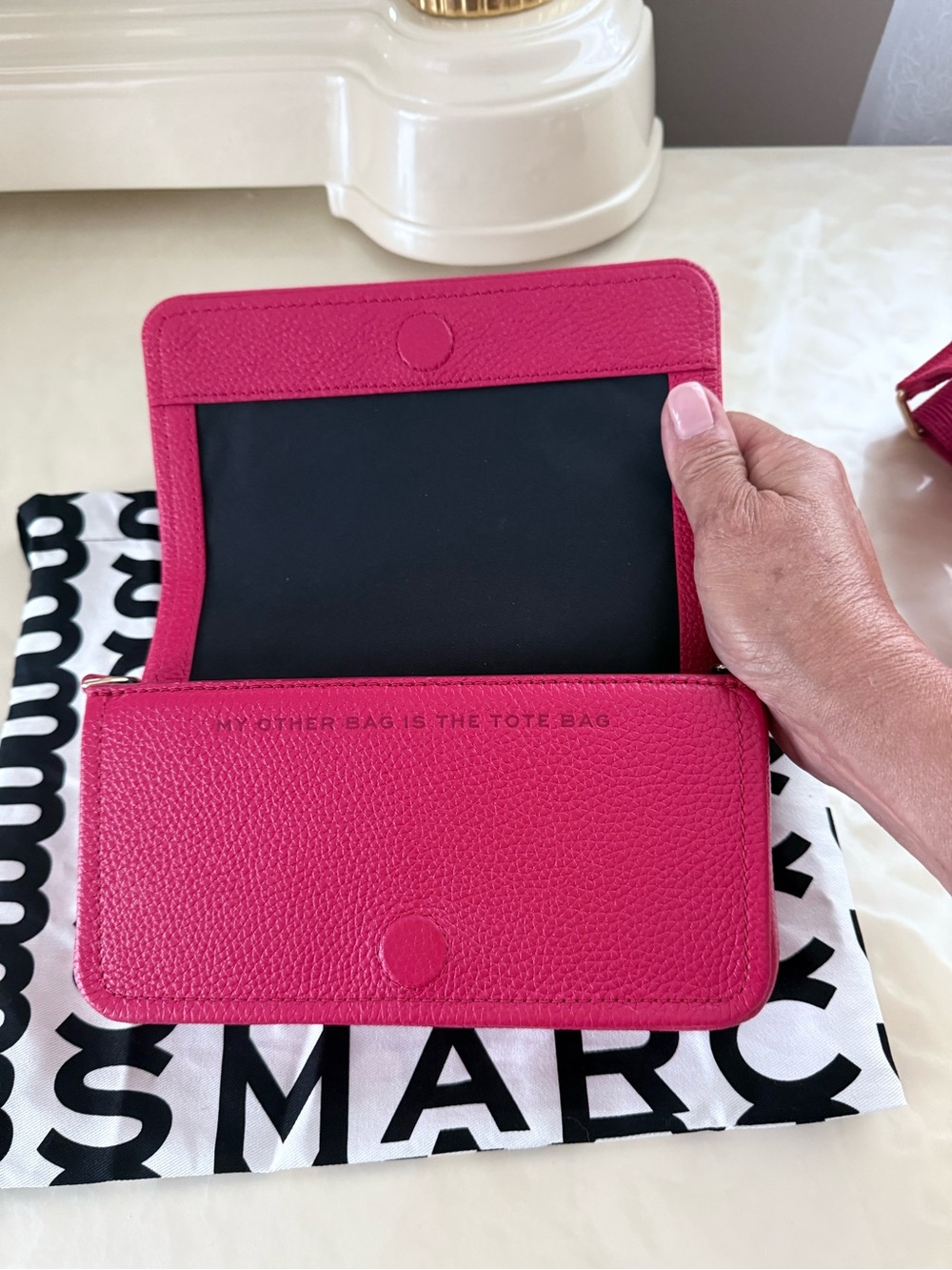 Marc Jacobs True Red Mini Bag Wallet with Detachable Strap - Picture 3 of 5